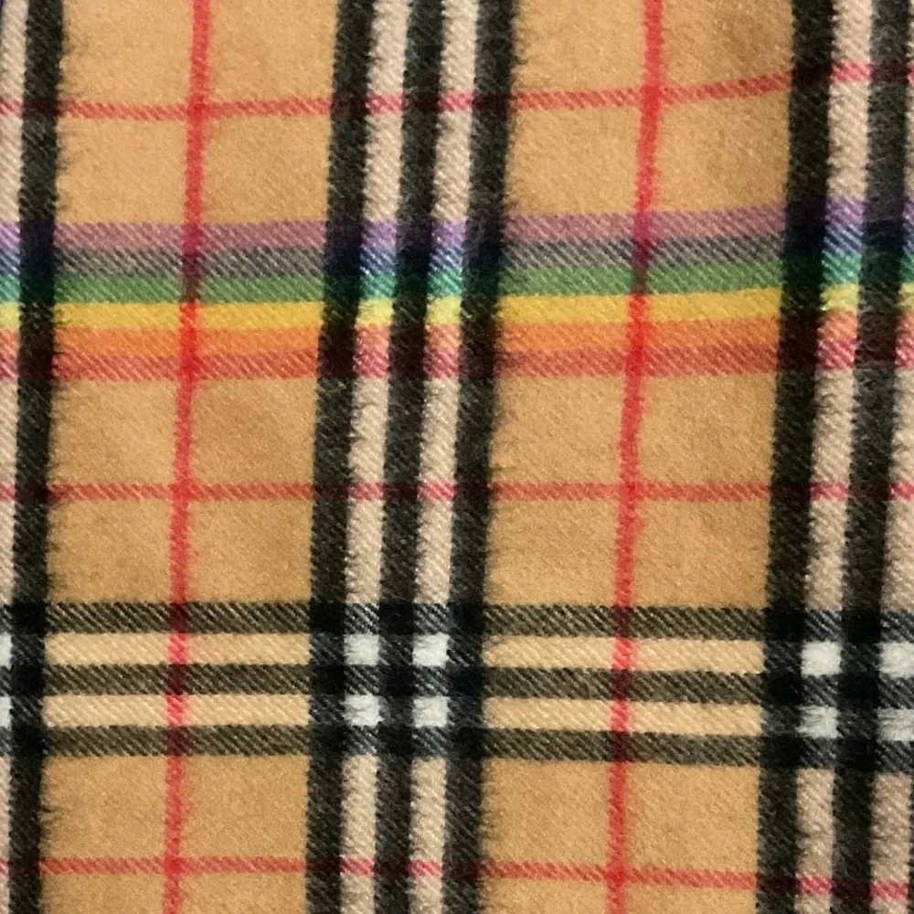 Burberry Classic Rainbow Vintage Check Cashmere Scarf - Size: 66” x 12”. Unisex - Picture 3 of 3